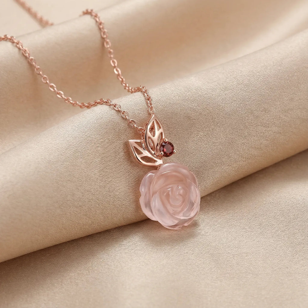 Collier quartz rose et pierre rouge