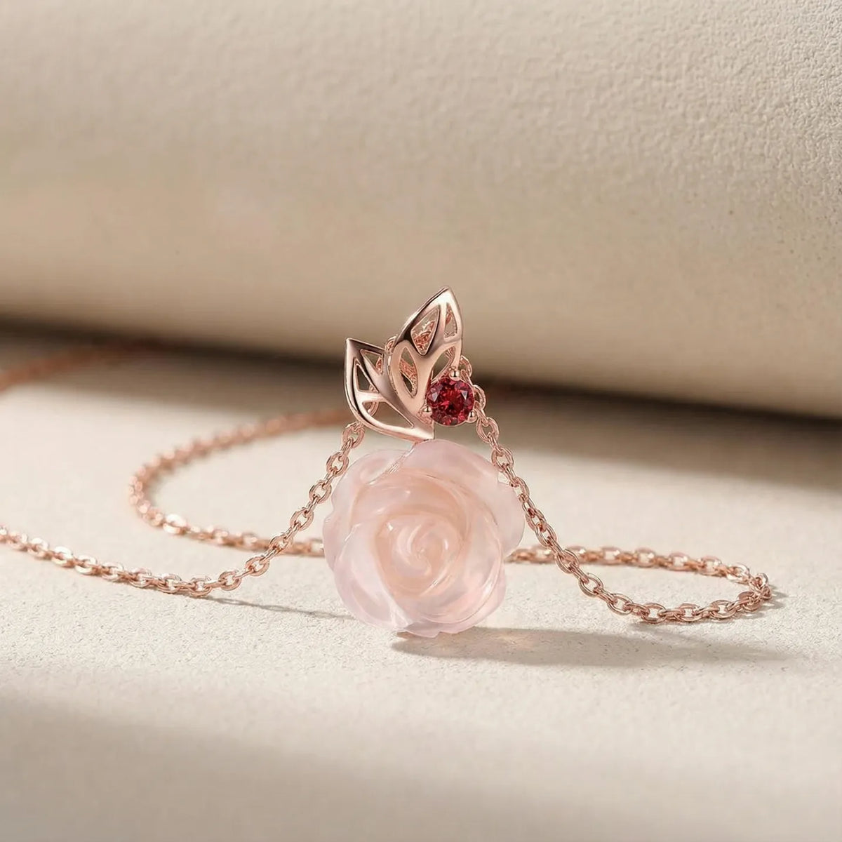 Collier quartz rose et pierre rouge
