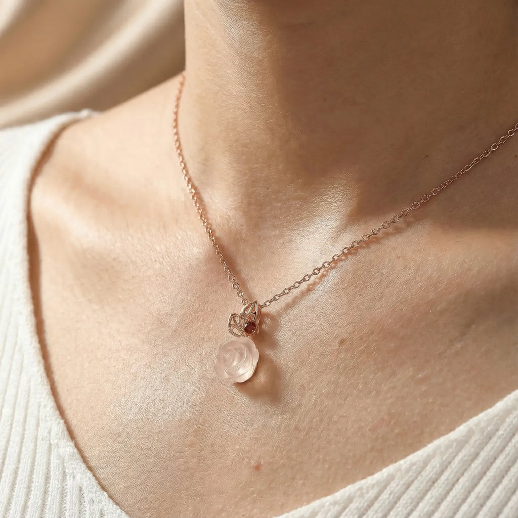 Collier quartz rose et pierre rouge