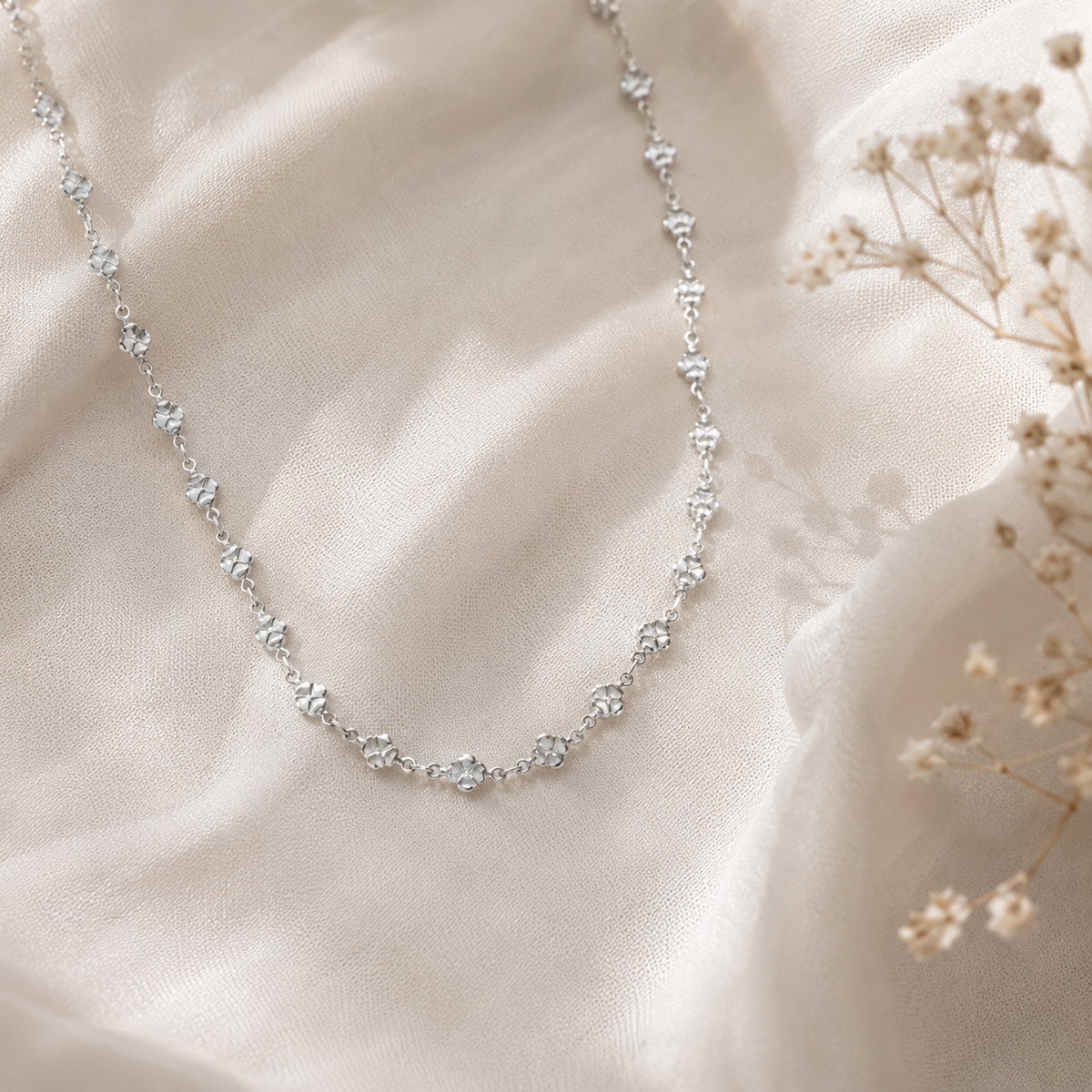 Collier ras de cou trèfles femme argenté