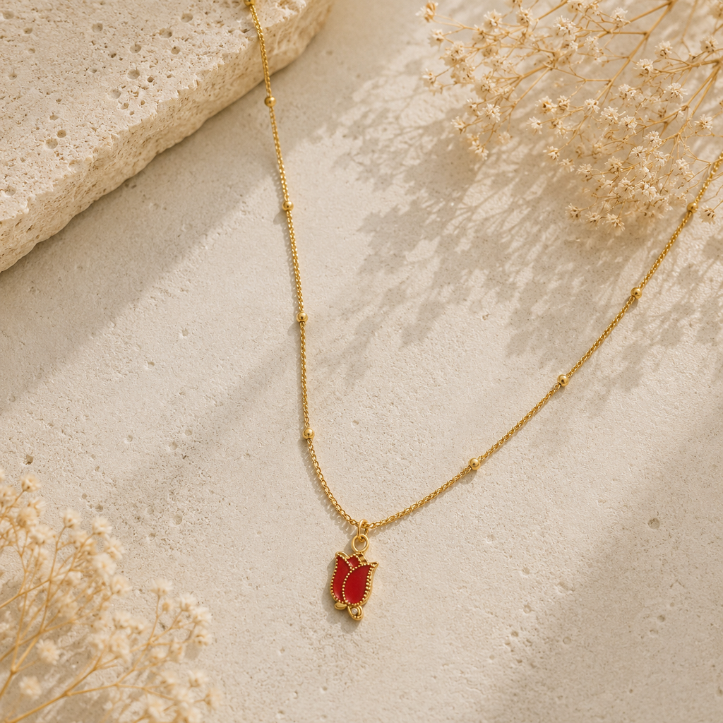 Collier pendentif rose émail doré