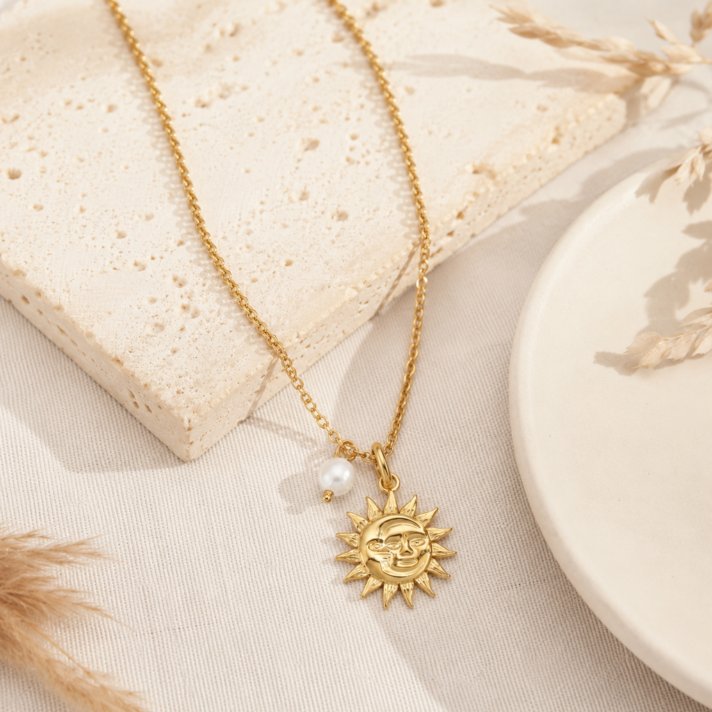 Collier sautoir pendentif soleil doré
