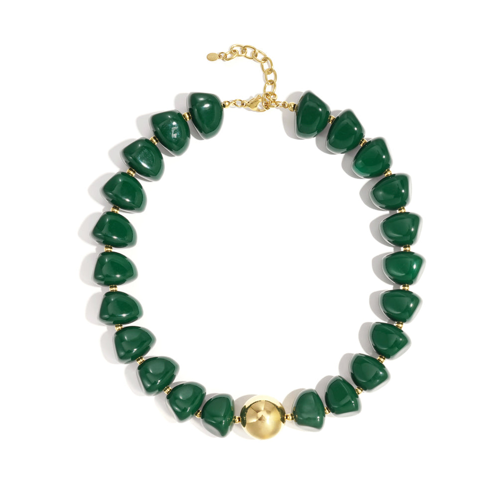 Collier perles d'imitation acrylique et sphère dorée