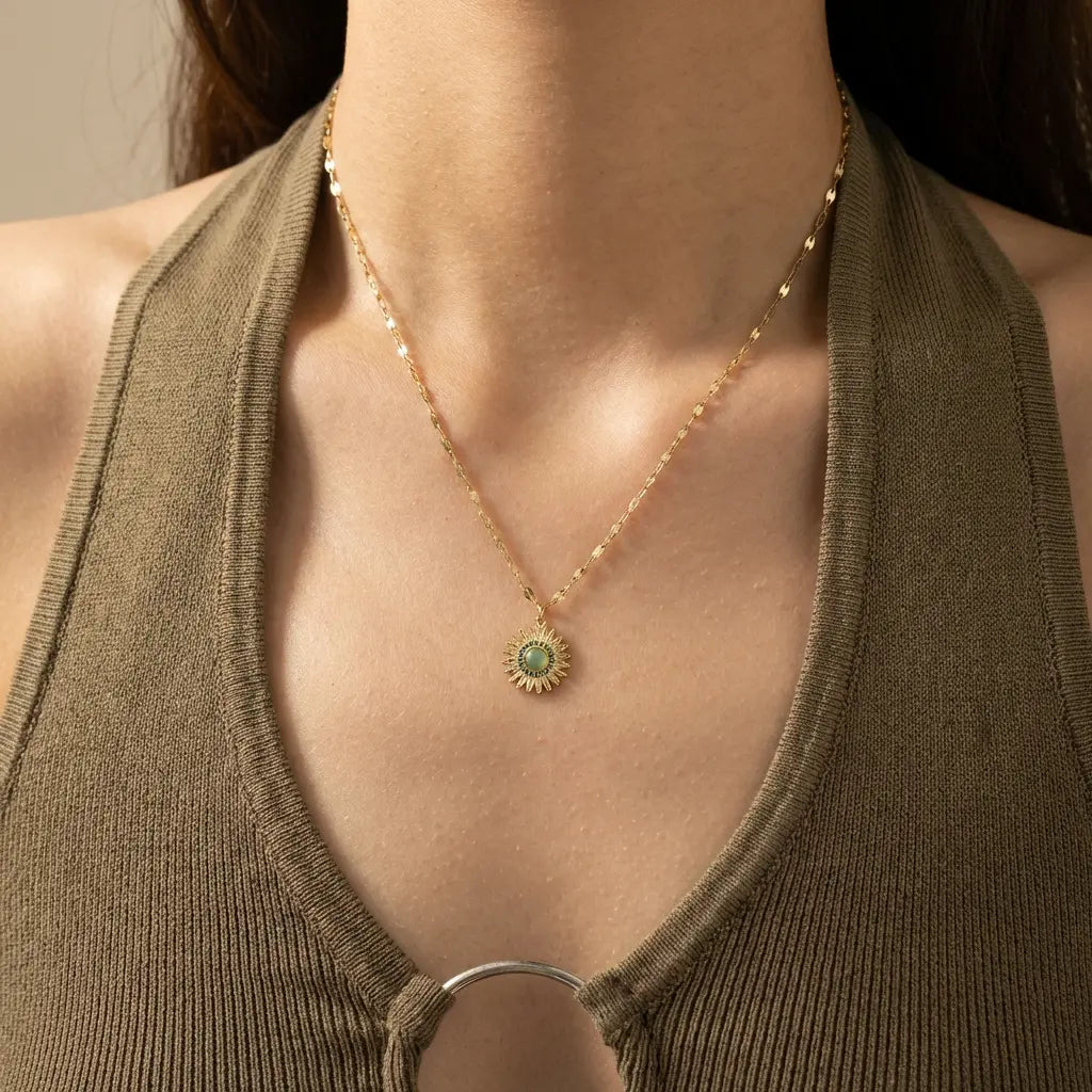 Collier soleil en doré
