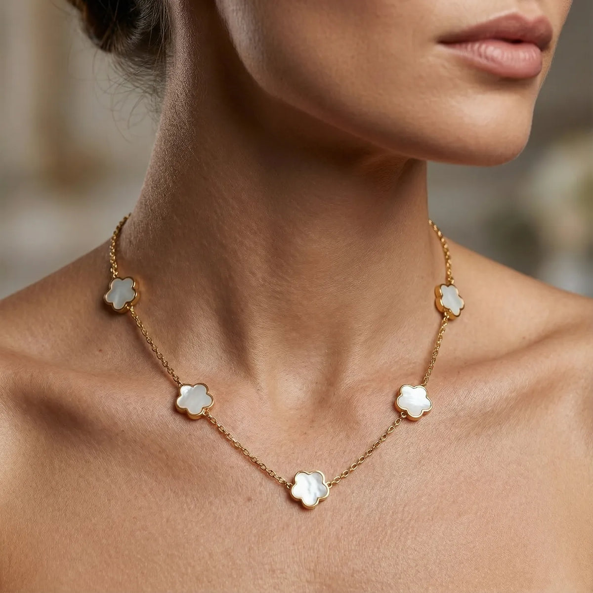 Collier trèfle à 5 feuilles