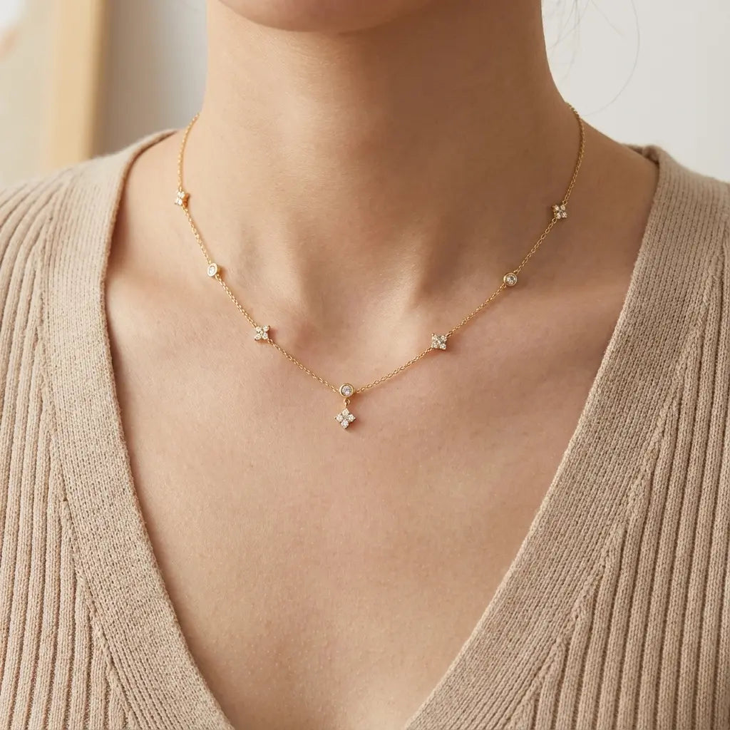 Collier trèfle pierre