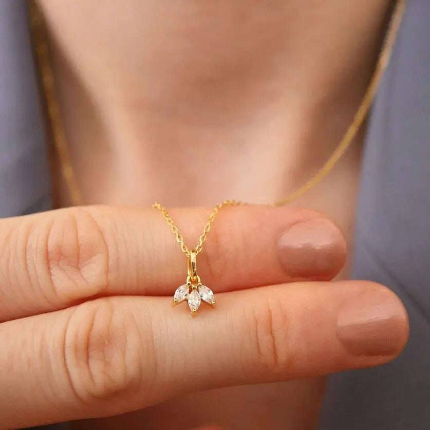 Collier pierre fine doré