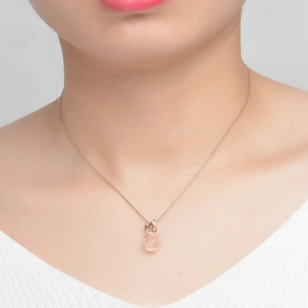 Collier quartz rose et pierre rouge