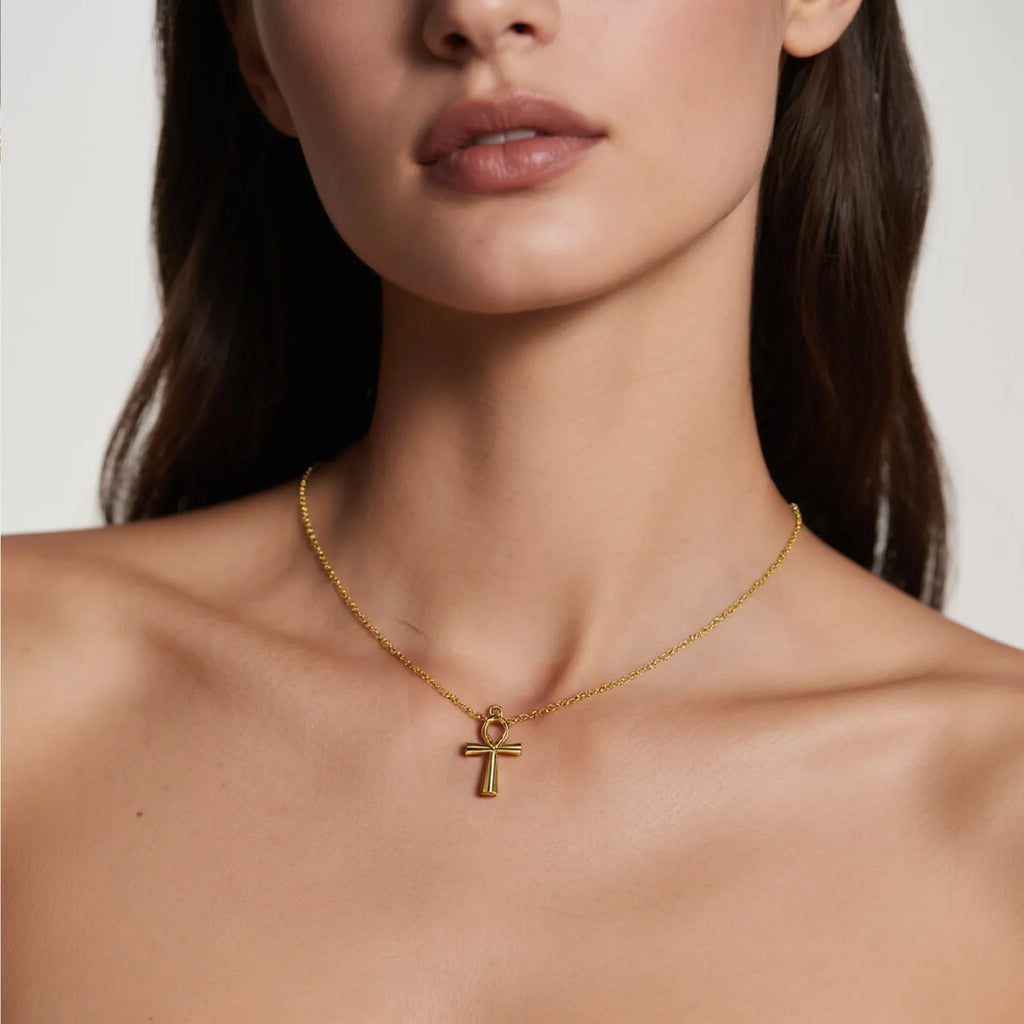 Collier pendentif croix Ankh doré