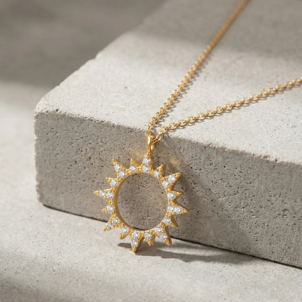 Collier soleil ras du cou