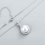 Collier avec pendentif perle