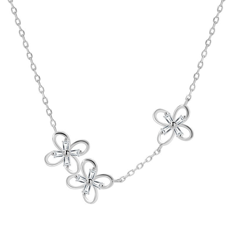 Collier trèfle en argent