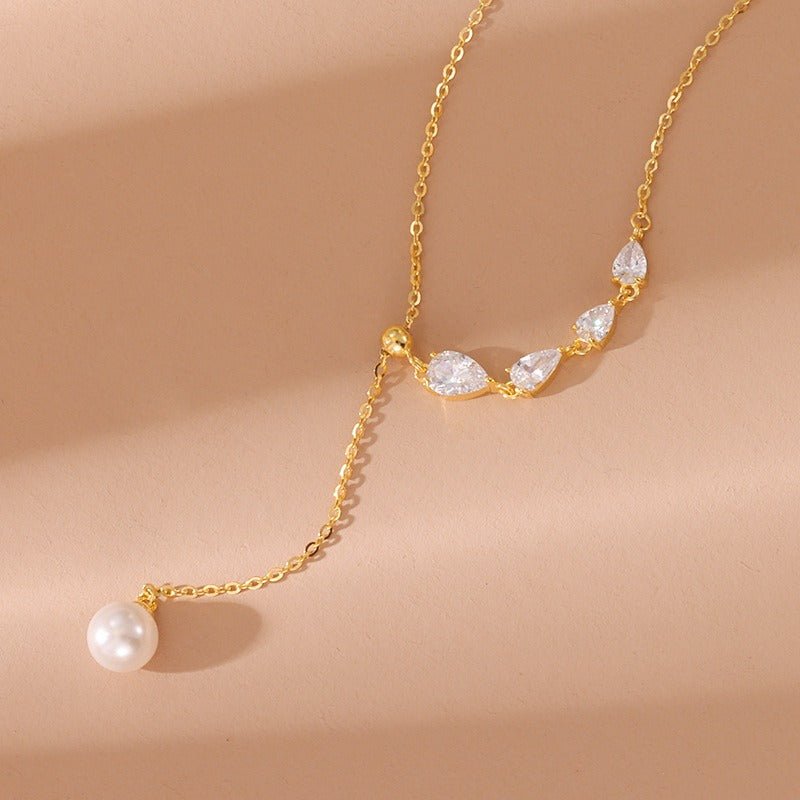 Collier perle pierre