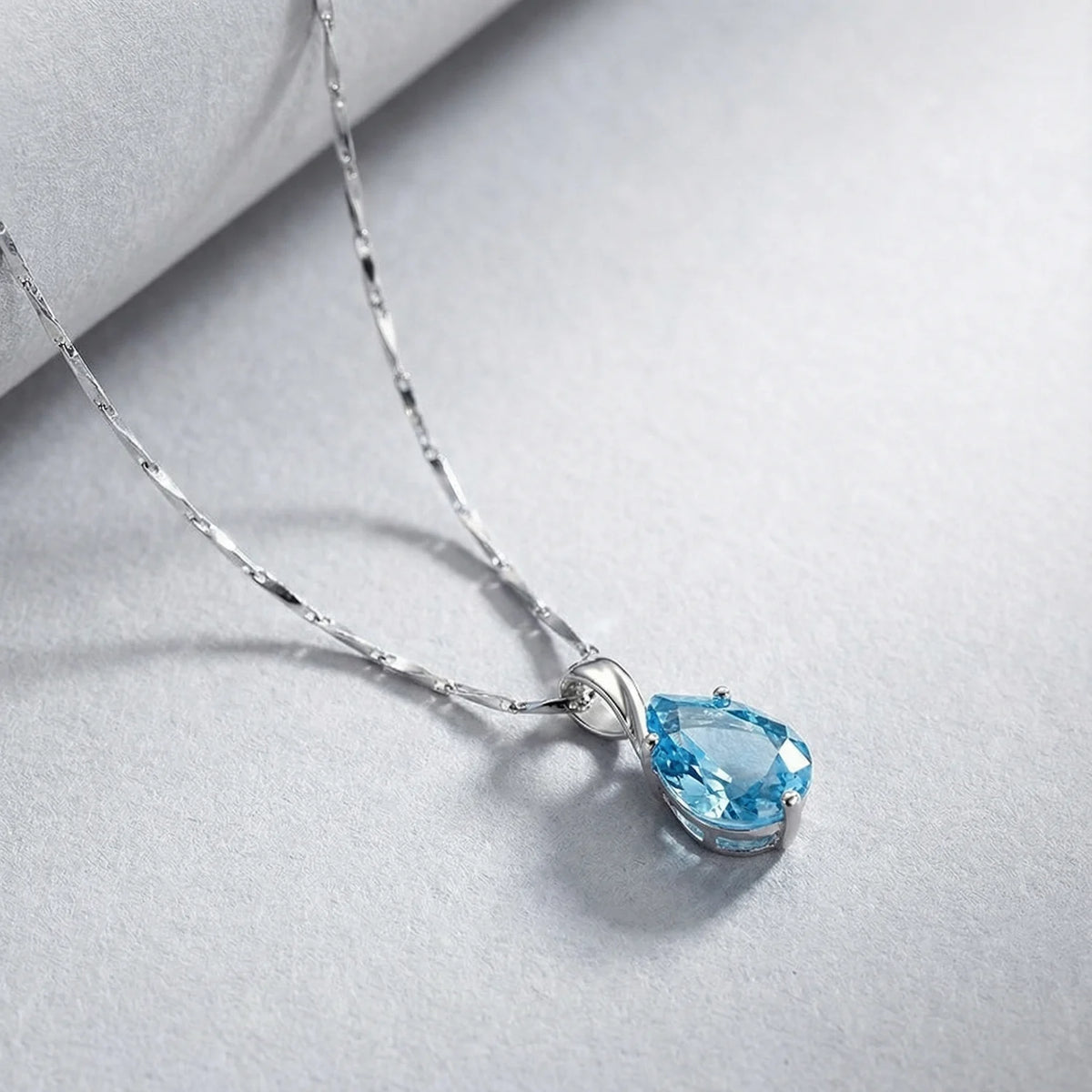 Pendentif aigue marine goutte