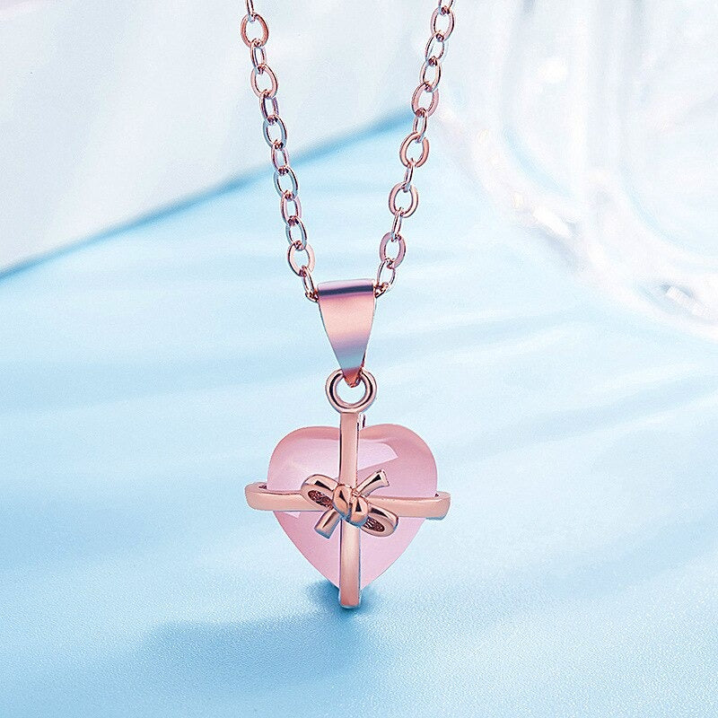 Collier quartz rose forme cœur