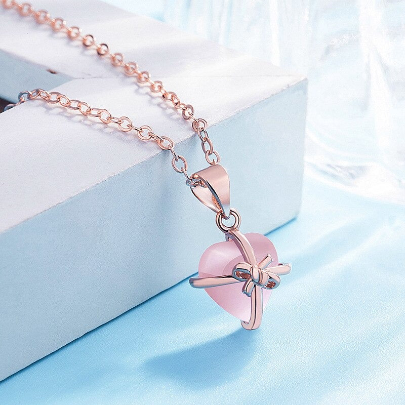 Collier quartz rose forme cœur