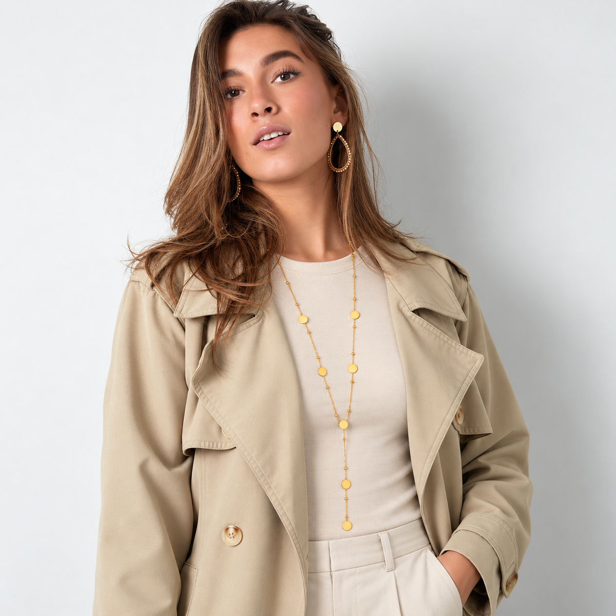 Collier sautoir en Y doré à médaillons ronds
