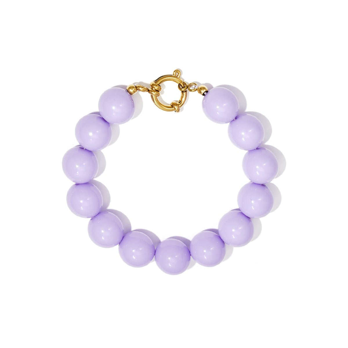 Bracelet à grosses perles et fermoir sur le devant