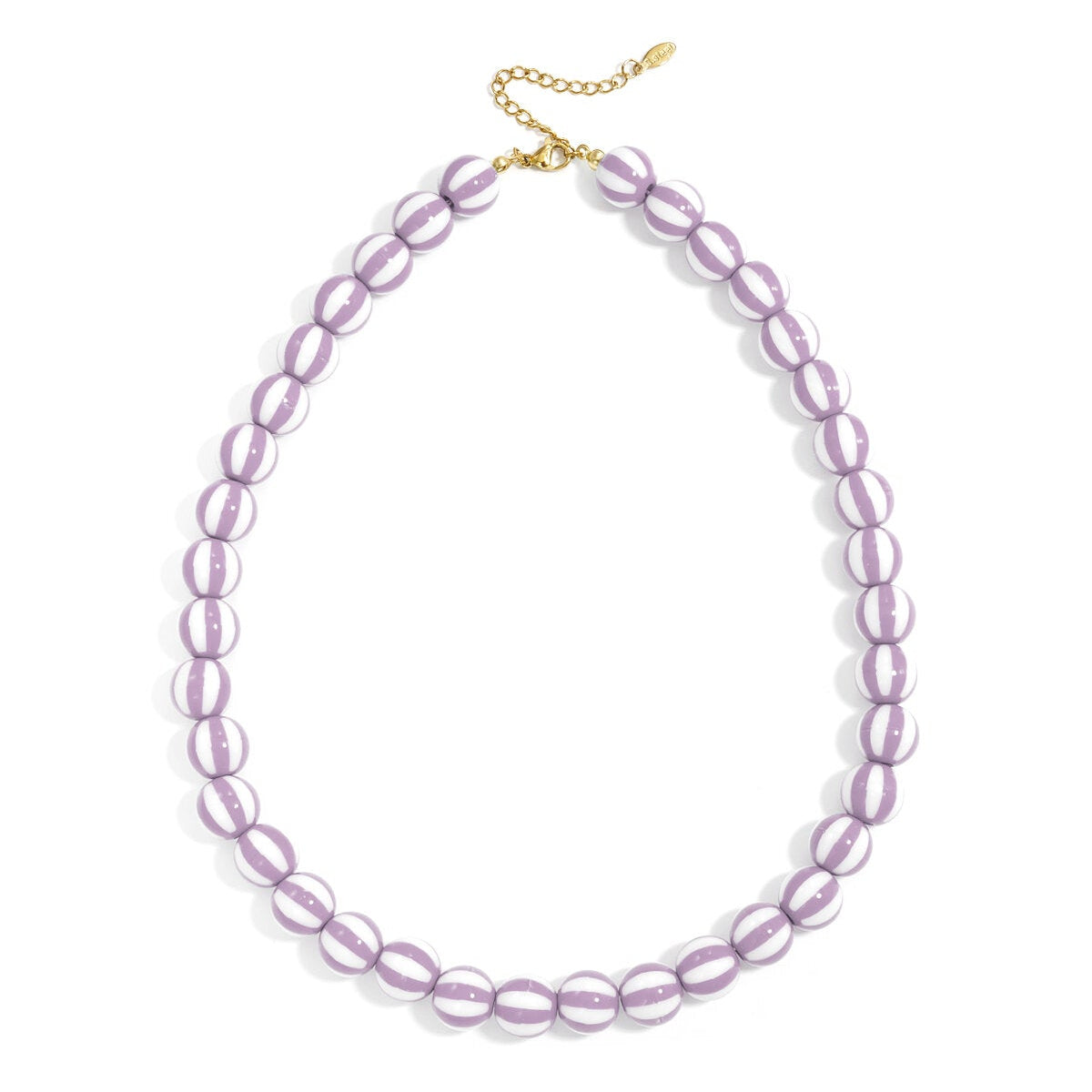 Collier de perles rayées