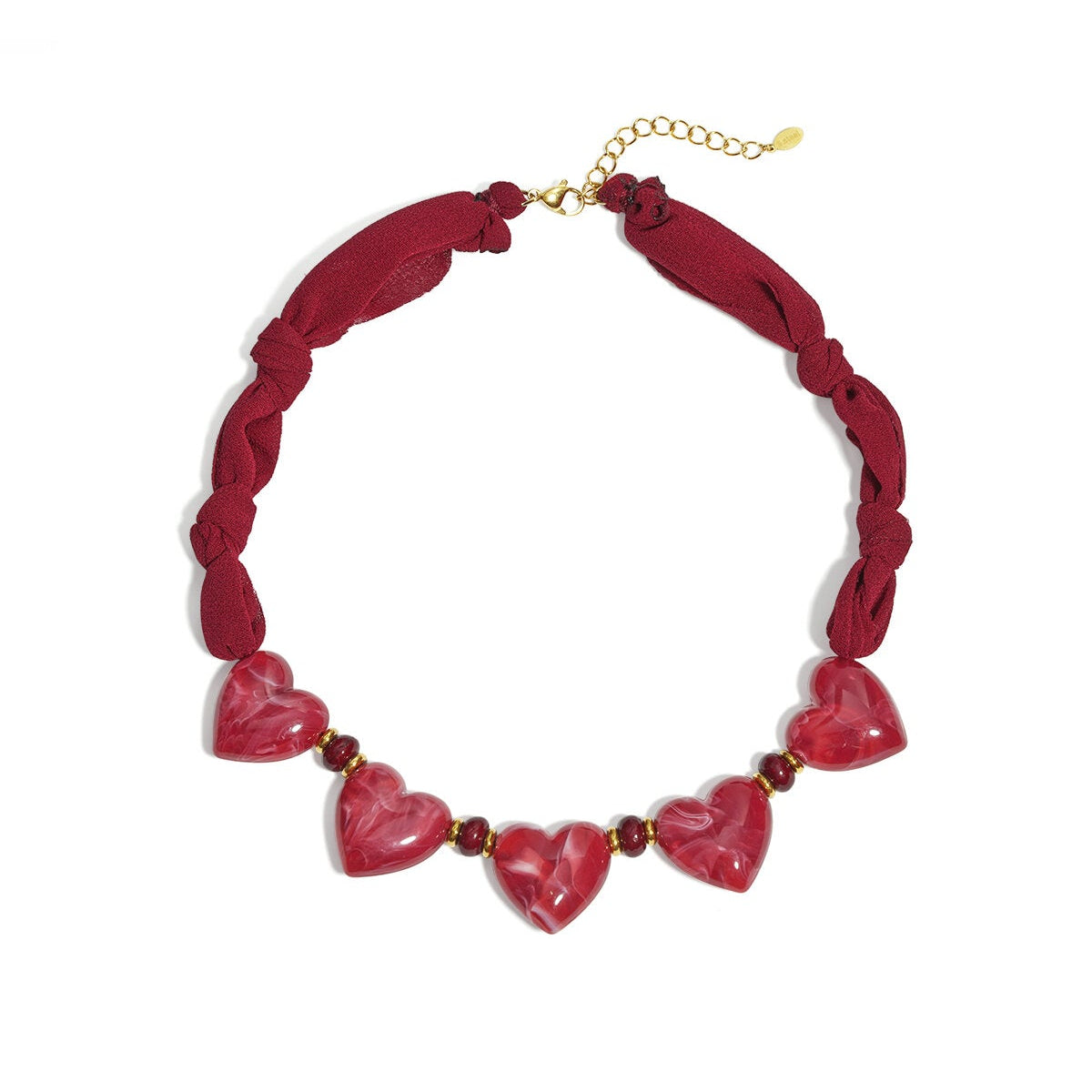 Collier en tissu avec perles en forme de cœur