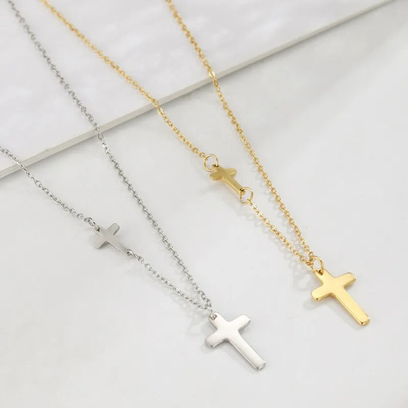 Collier croix en acier inoxydable
