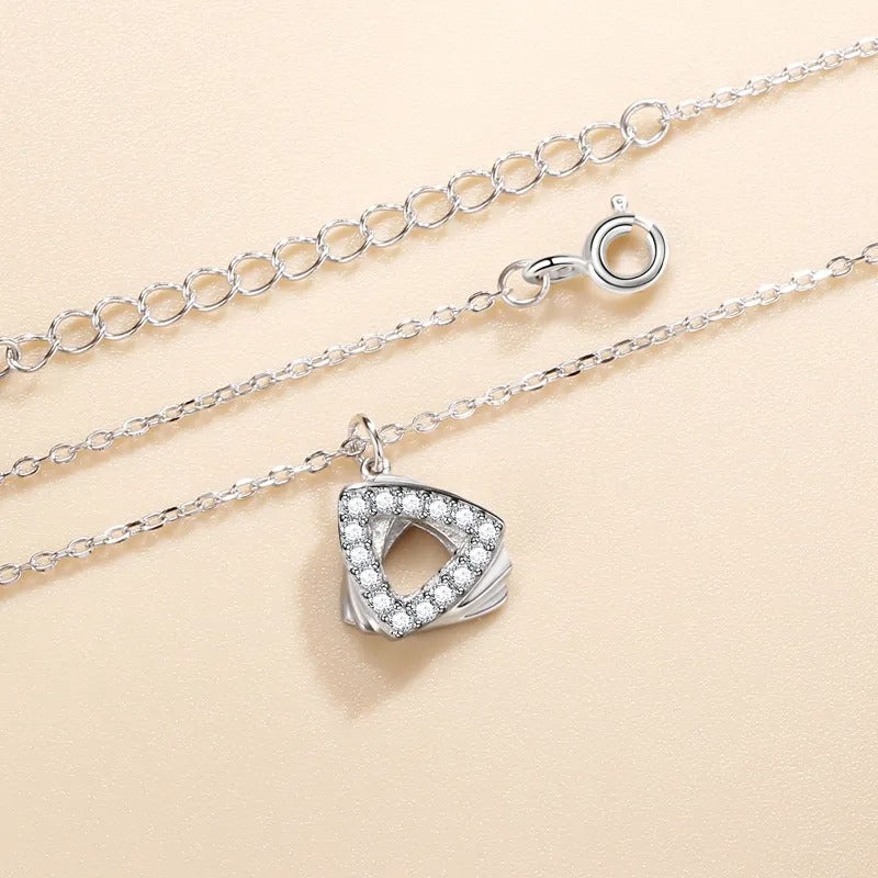 Pendentif triangle argent