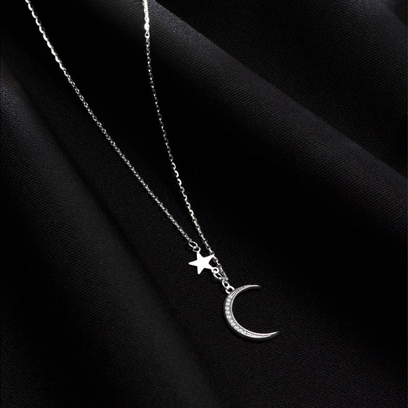 Collier pendentif lune et étoile