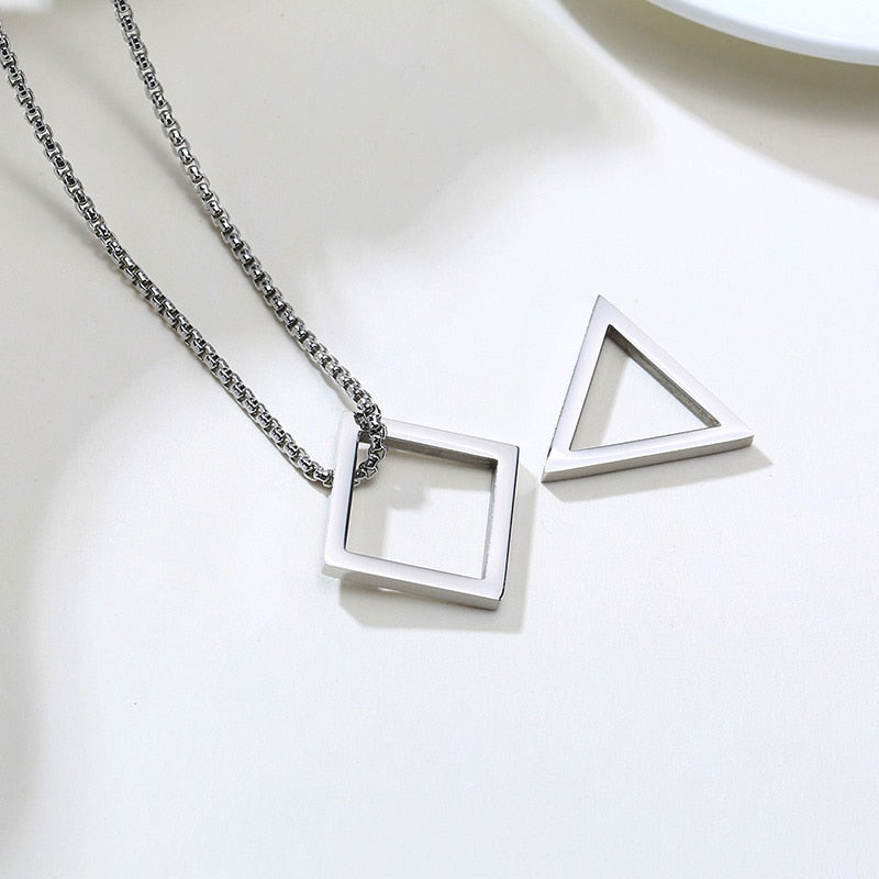 Collier triangle homme