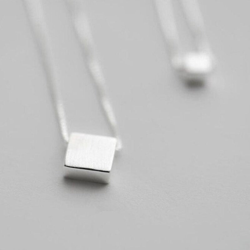 Pendentif cube en argent