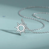 Collier pendentif soleil argenté