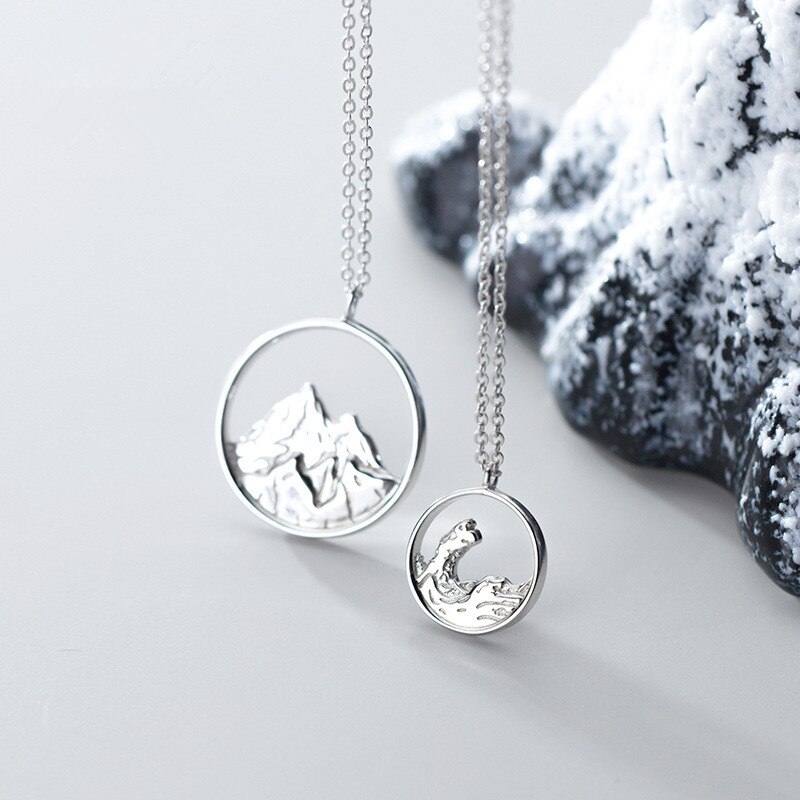 Collier rond montagne