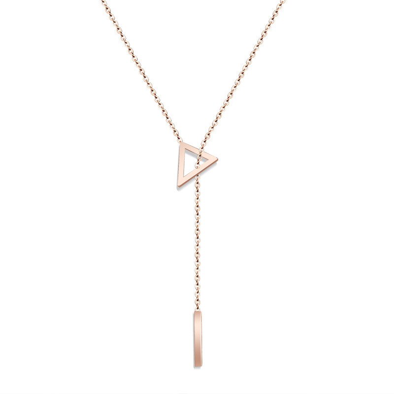 Collier triangle or rose